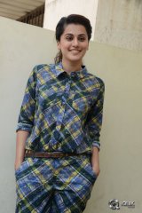 Taapsee Interview About Muni 3 Ganga Movie